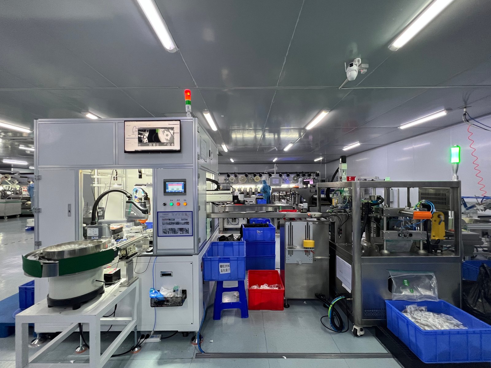 Cleanroom converting and automated inspection equipment